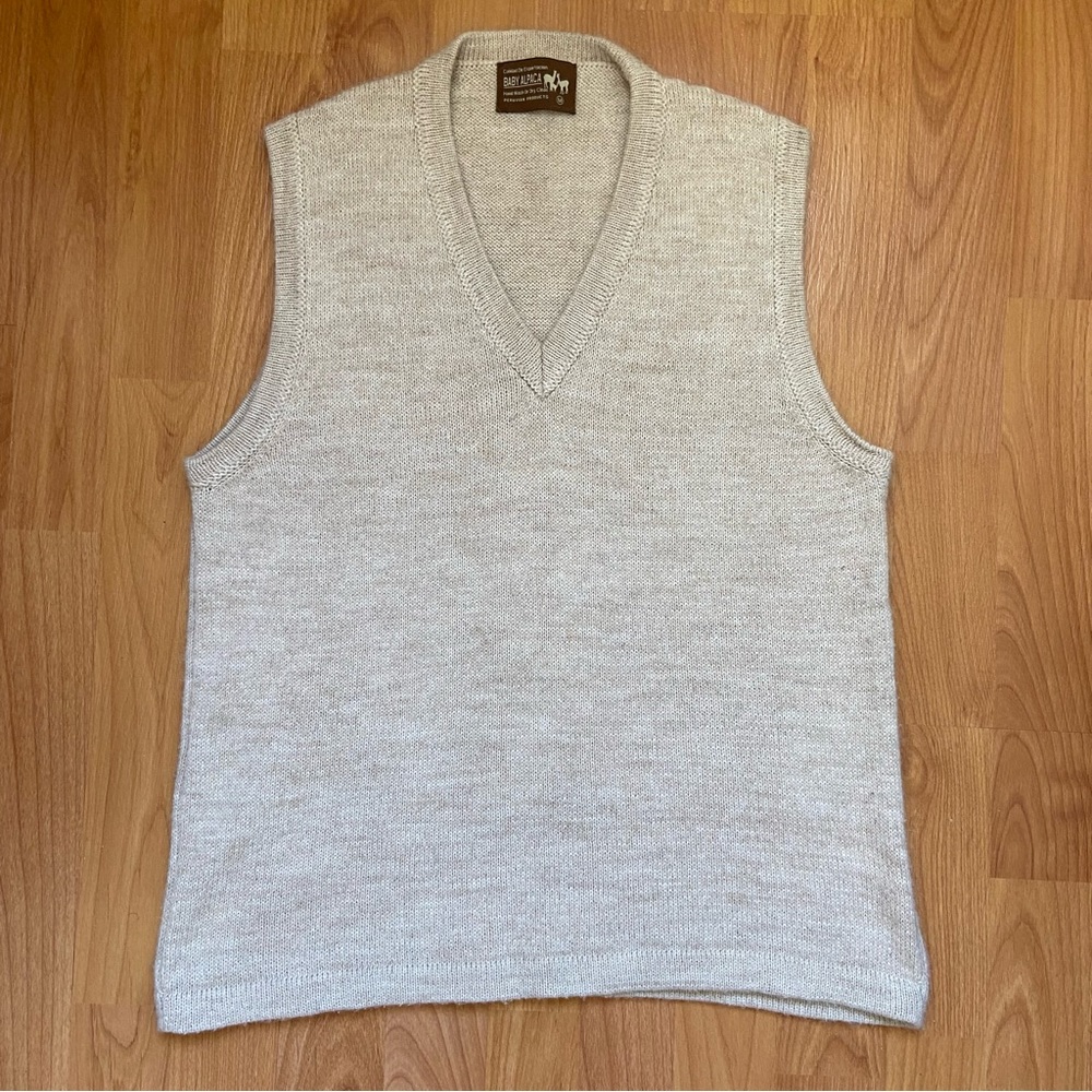 Vintage Baby Alpaca Men’s Cream V Neck Vest Size Medium